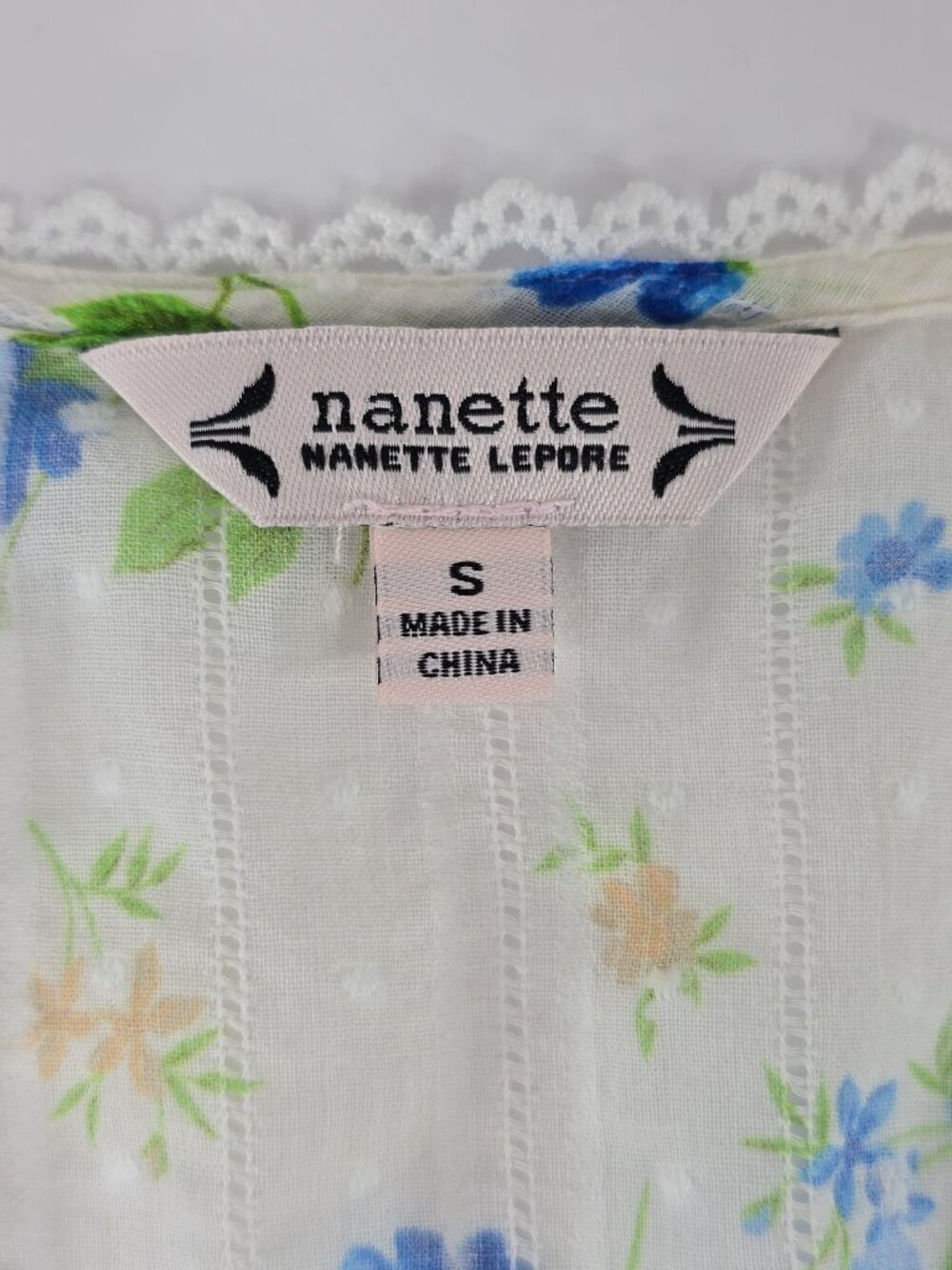 Nanette Lepore Shirt Women's SMALL White Blue Floral Button Puff Sleeve Blouse.. - Picture 4 of 16